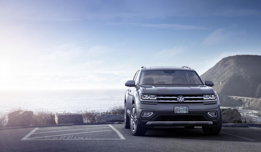  Volkswagen Atlas V6 2017 года  (фото 12 из 46)